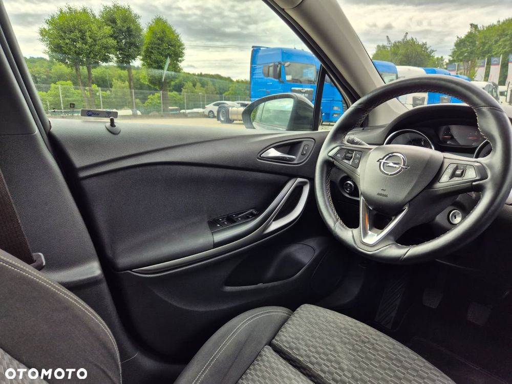 Opel Astra 1.6 CDTI Sport - 11