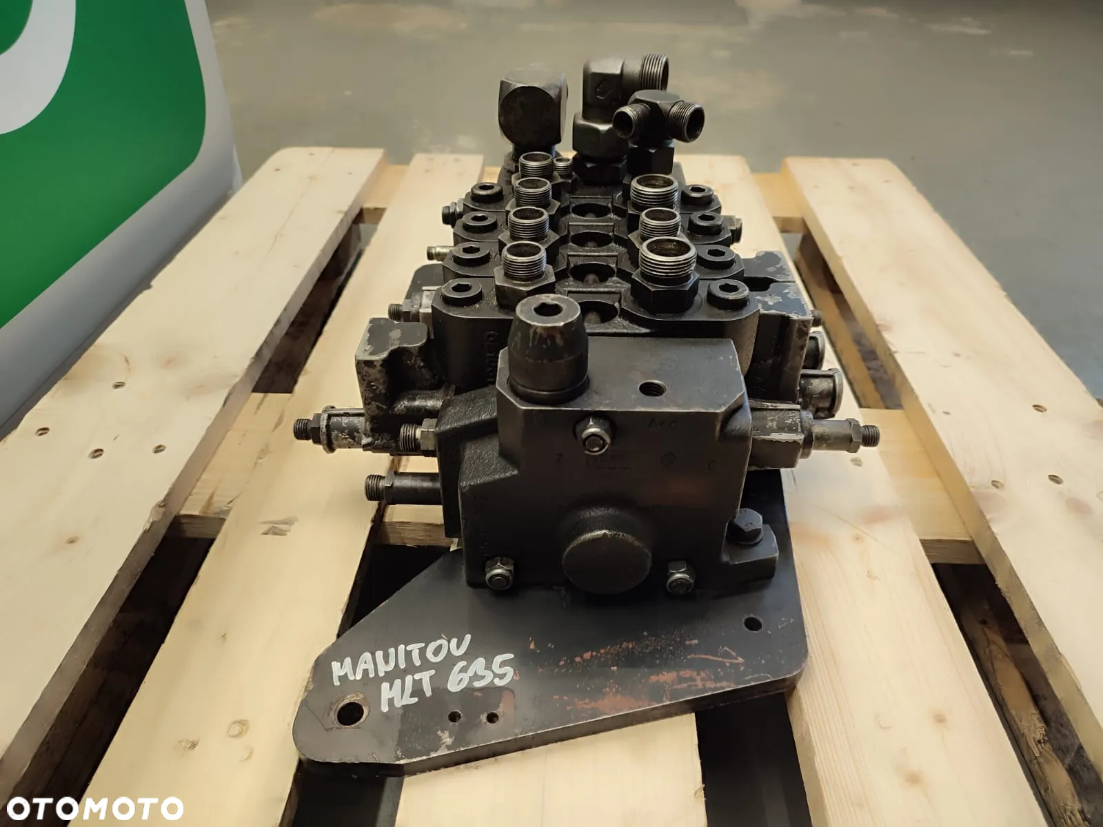Rozdzielacz hydrauliczny 08105220 Manitou MLT 737 - 3