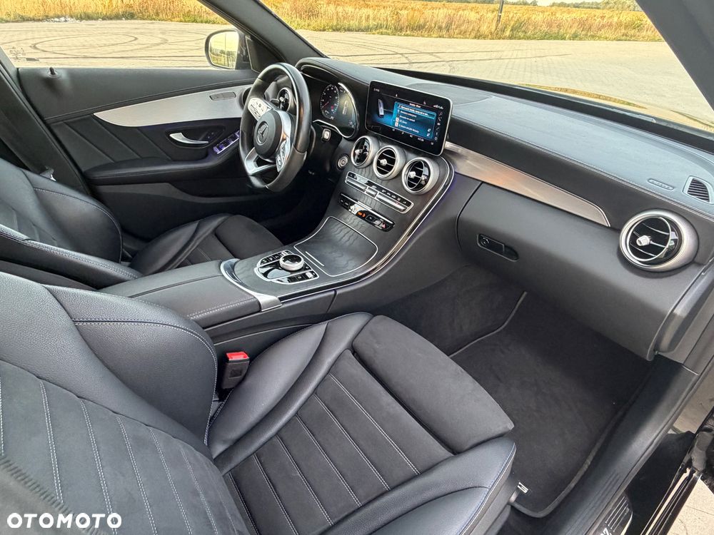 Mercedes-Benz Klasa C 220 d 4Matic 9G-TRONIC AMG Line - 10
