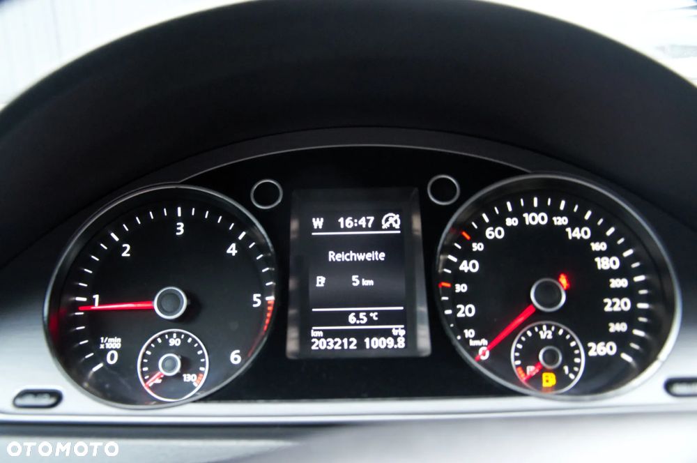 Volkswagen Passat 2.0 TDI BlueMotion Technology Highline - 15