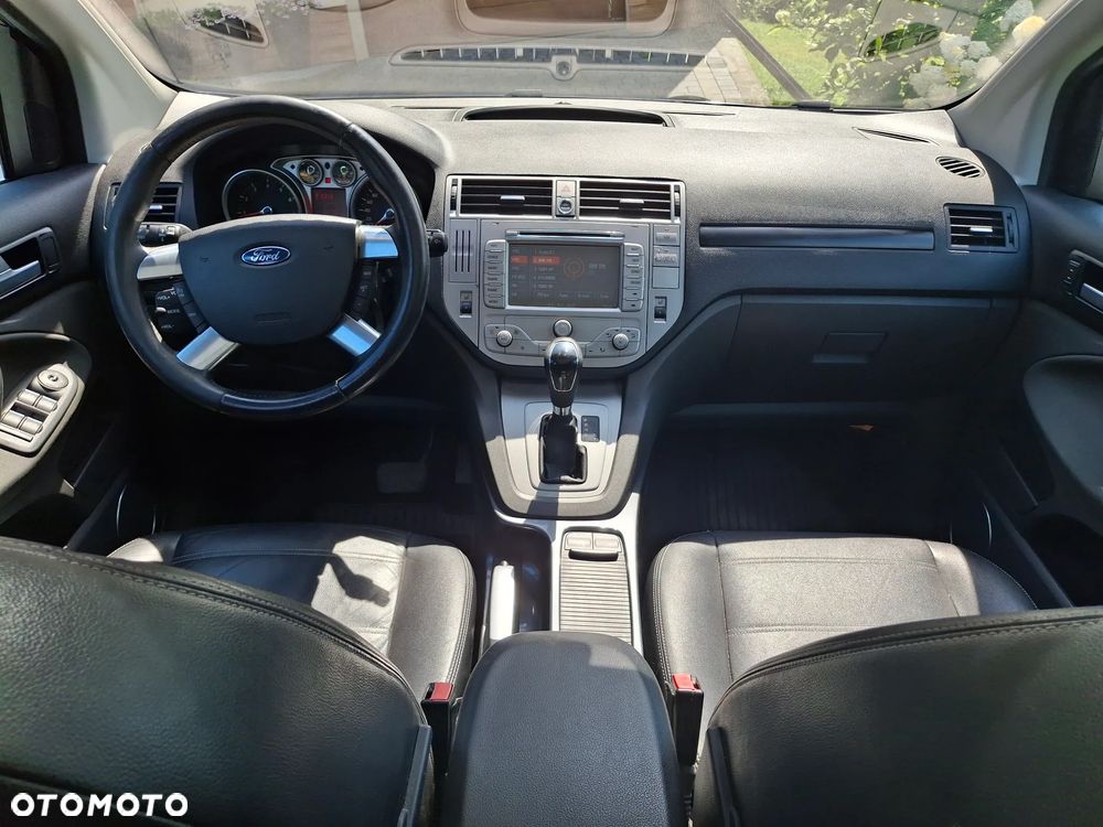 Ford Kuga - 8