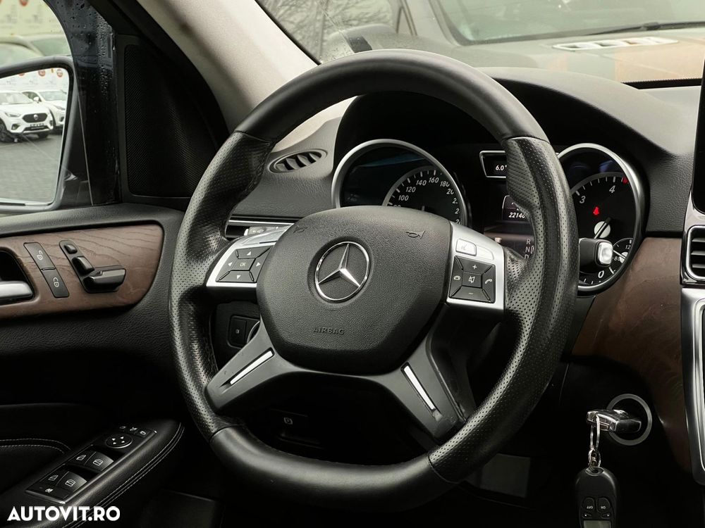 Mercedes-Benz ML - 10