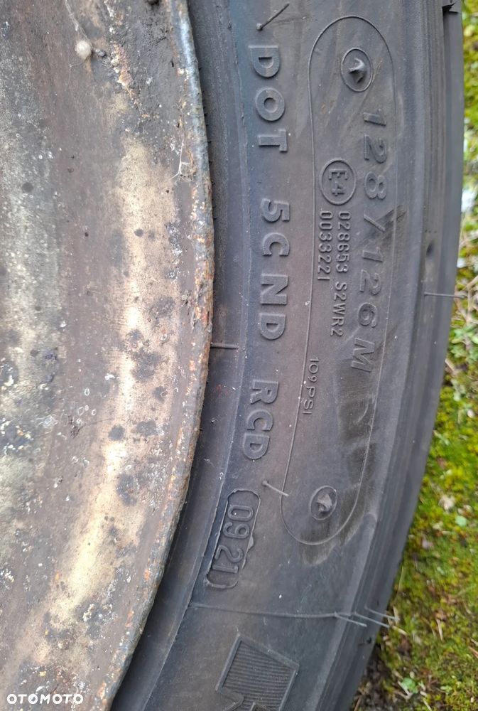 Felga z oponą Bridgestone R-STEER 002 rozmiar 215/75 R17.5 - 8