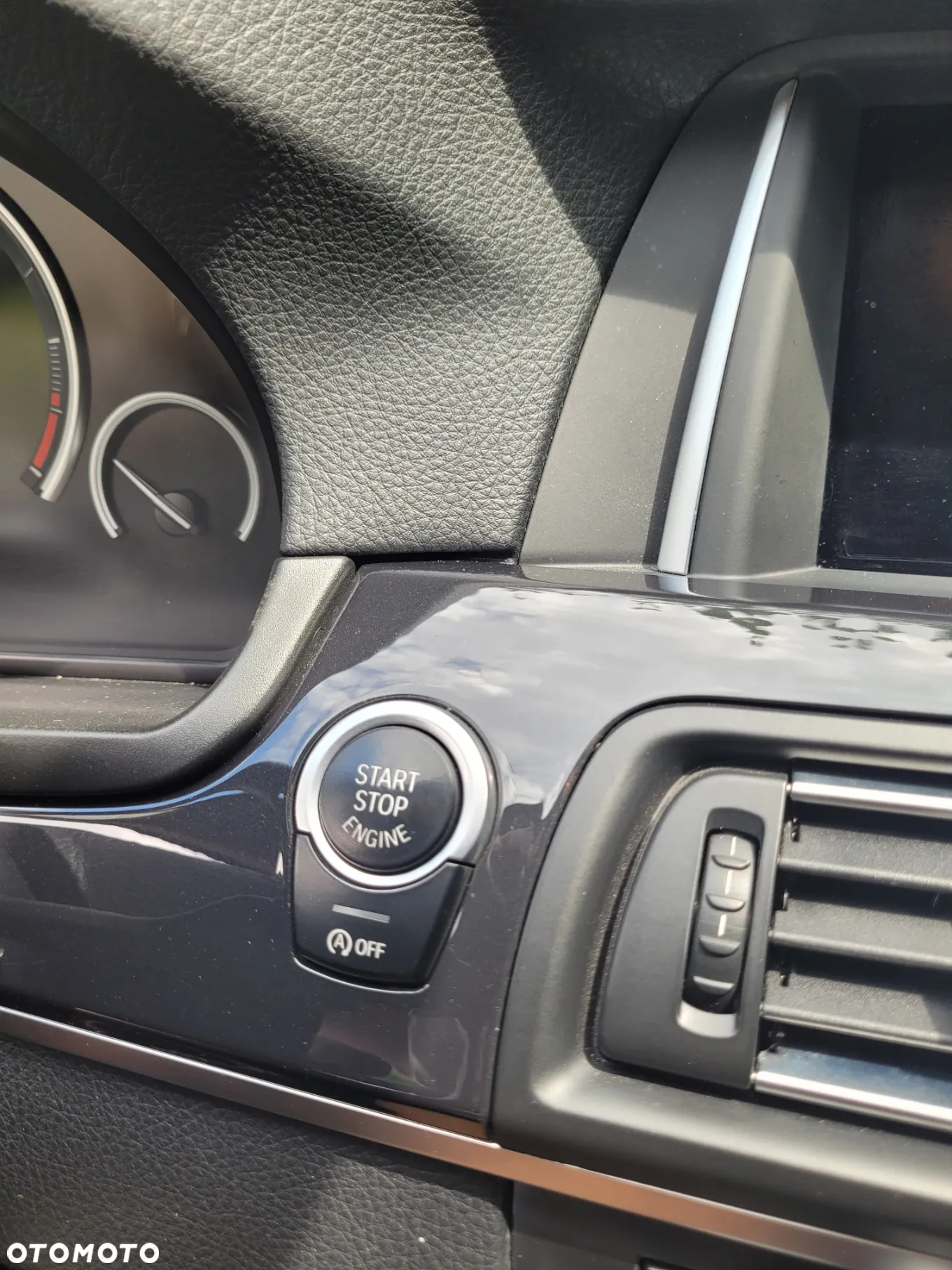 BMW Seria 5 520d xDrive - 28