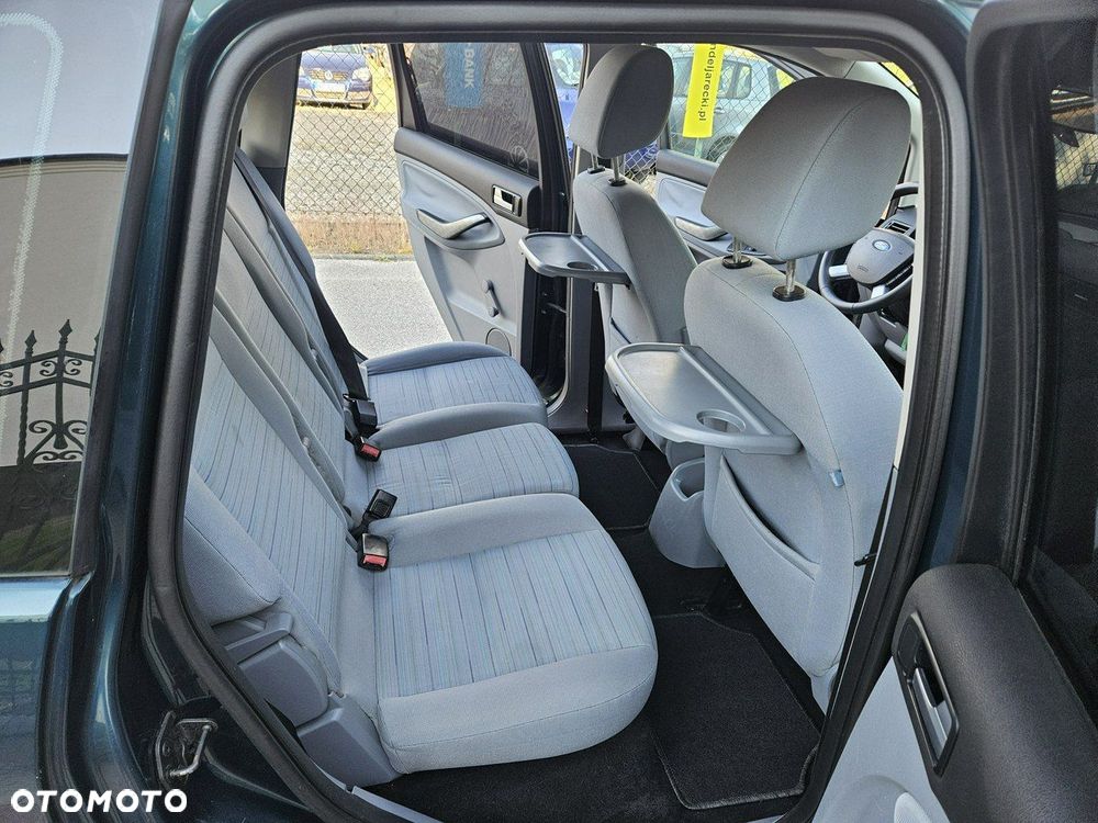 Ford C-MAX - 11