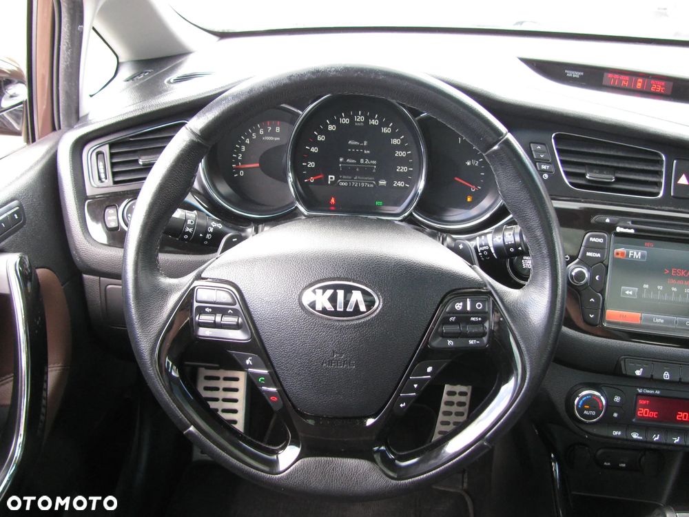 Kia Ceed 1.6 GDI DCT Platinum Edition - 24
