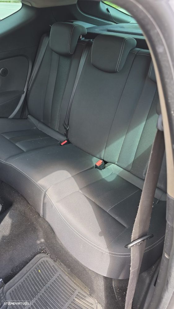 Renault Mégane Coupe Energy dCi 110 FAP Start & Stop GT Line - 2