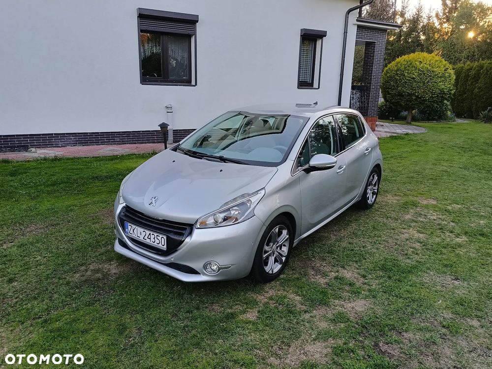 Peugeot 208 120 VTI Automatik Allure - 1