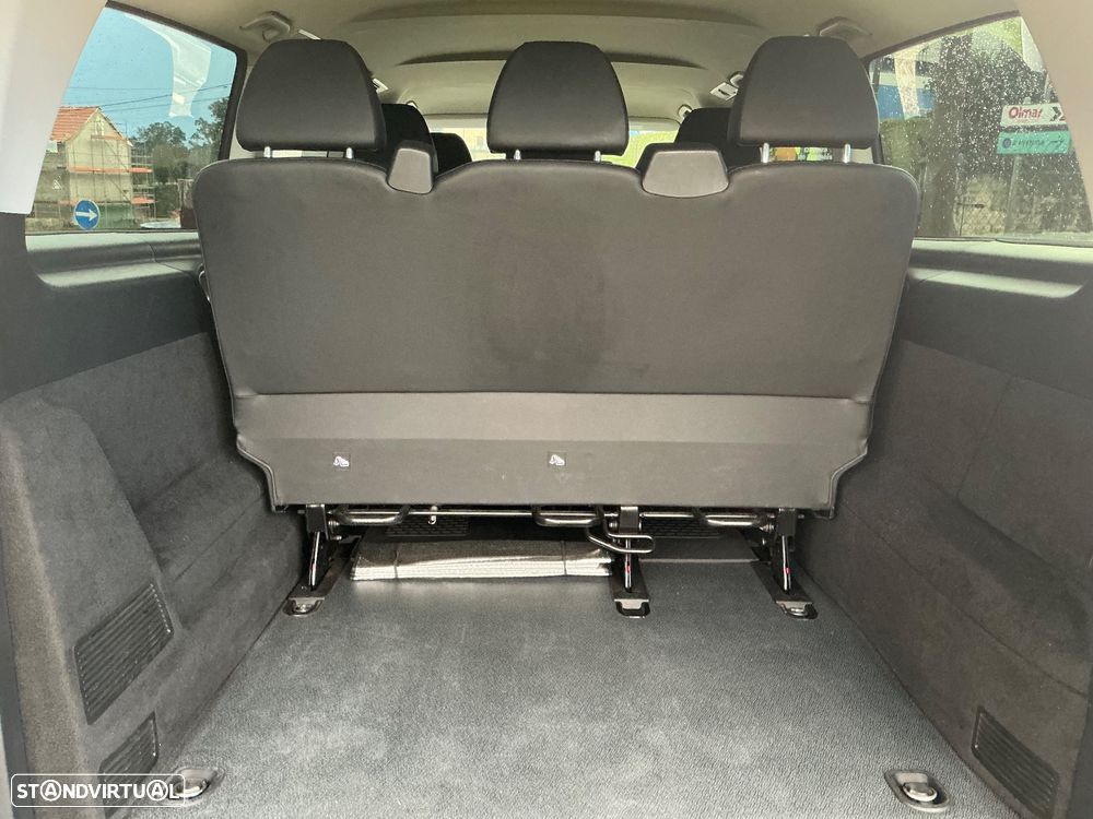 Mercedes-Benz eVito Tourer - 14