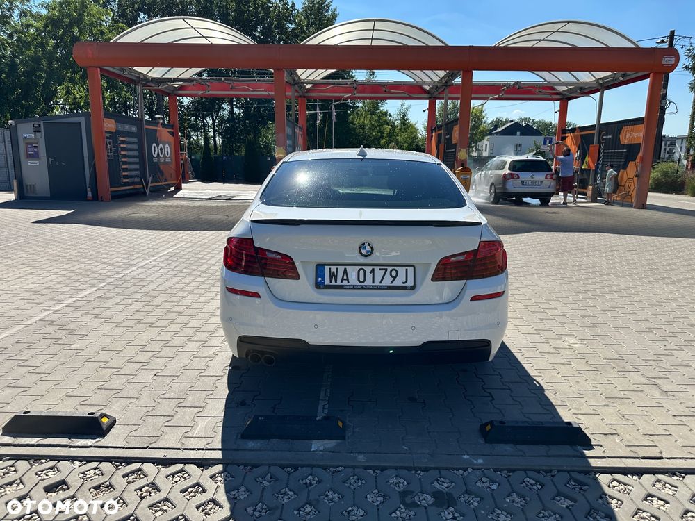 BMW Seria 5 520d xDrive - 16