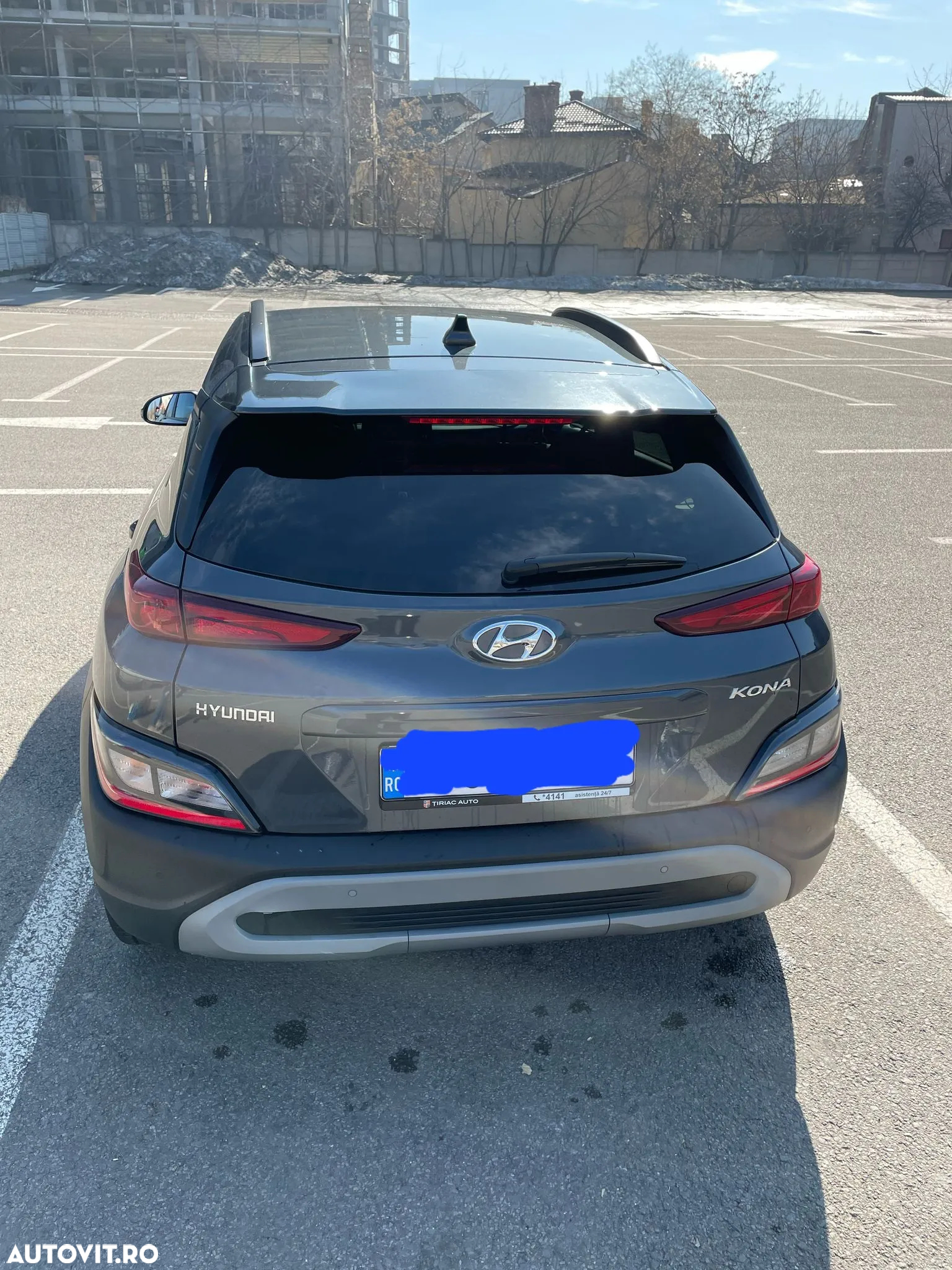 Hyundai KONA - 8