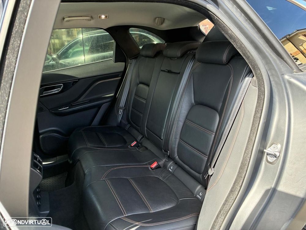 Jaguar F-Pace 2.0 i4D Prestige - 16