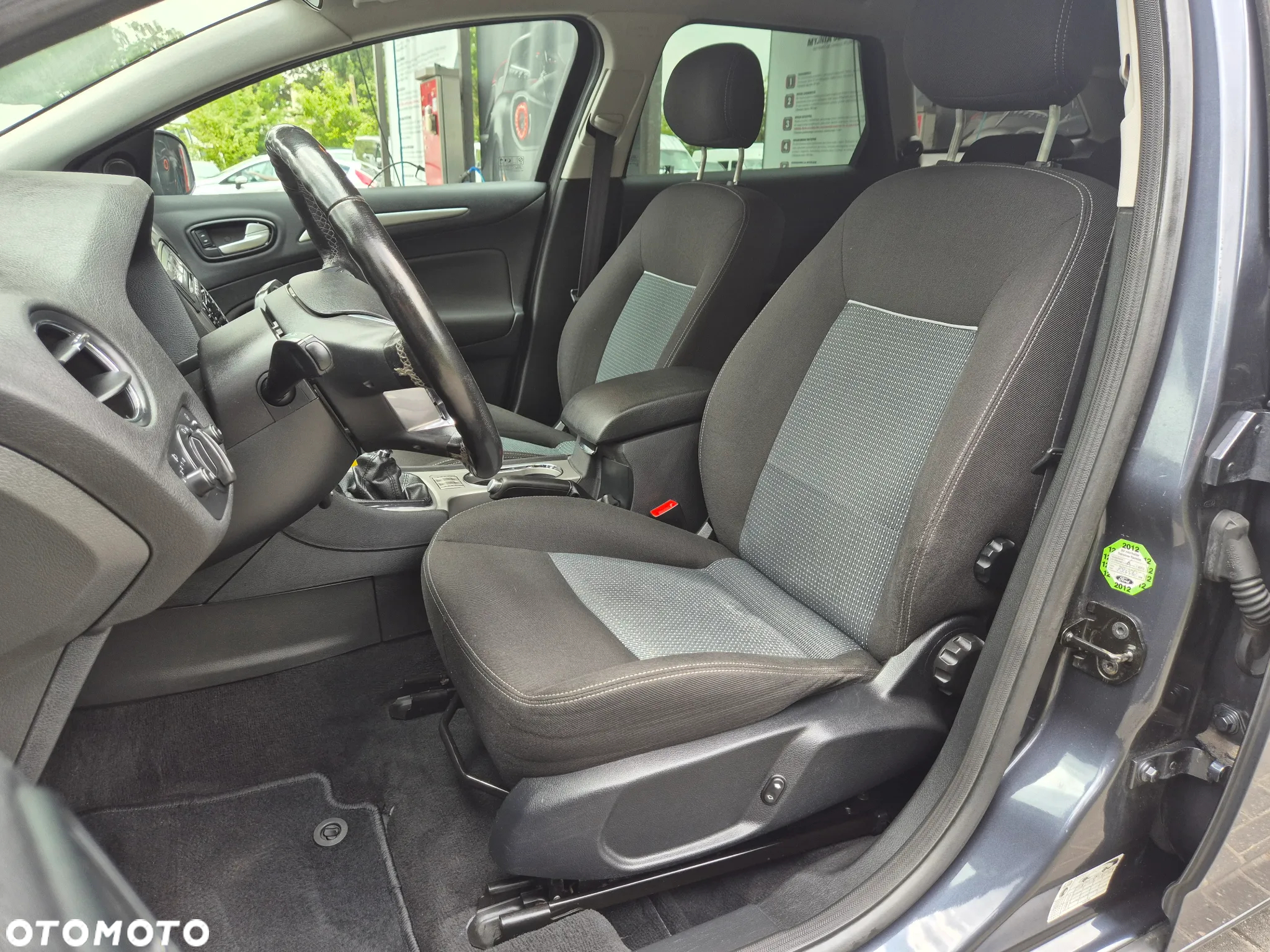 Ford Mondeo 2.0 TDCi Ambiente - 25