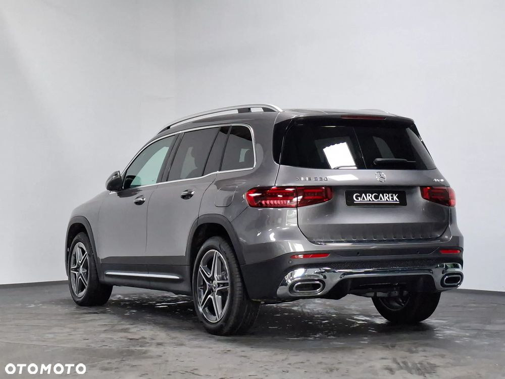 Mercedes-Benz GLB 220 mHEV 4-Matic AMG Line 8G-DCT - 12