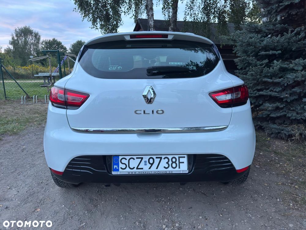 Renault Clio 1.2 16V 75 LIMITED - 19
