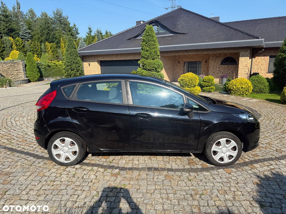 Ford Fiesta - 2