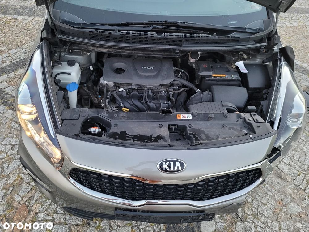 Kia Carens 1.6 GDI Dream Team Edition - 36