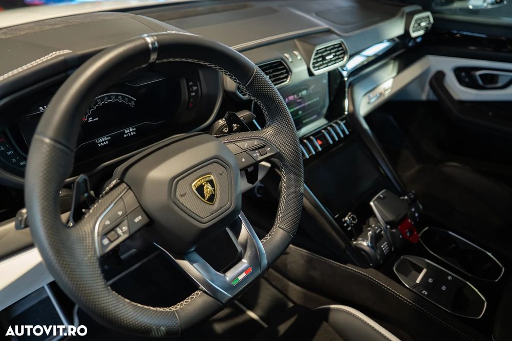 Lamborghini URUS - 8