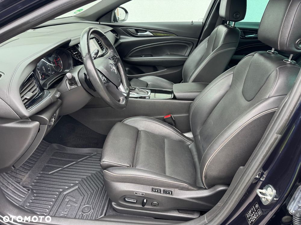 Opel Insignia 2.0 BiTurbo 4x4 Exclusive - 30