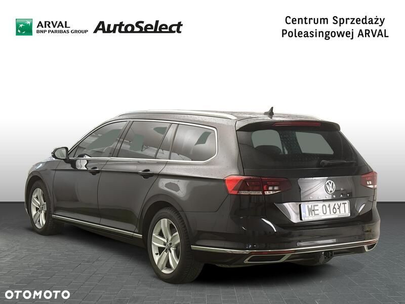 Volkswagen Passat - 4