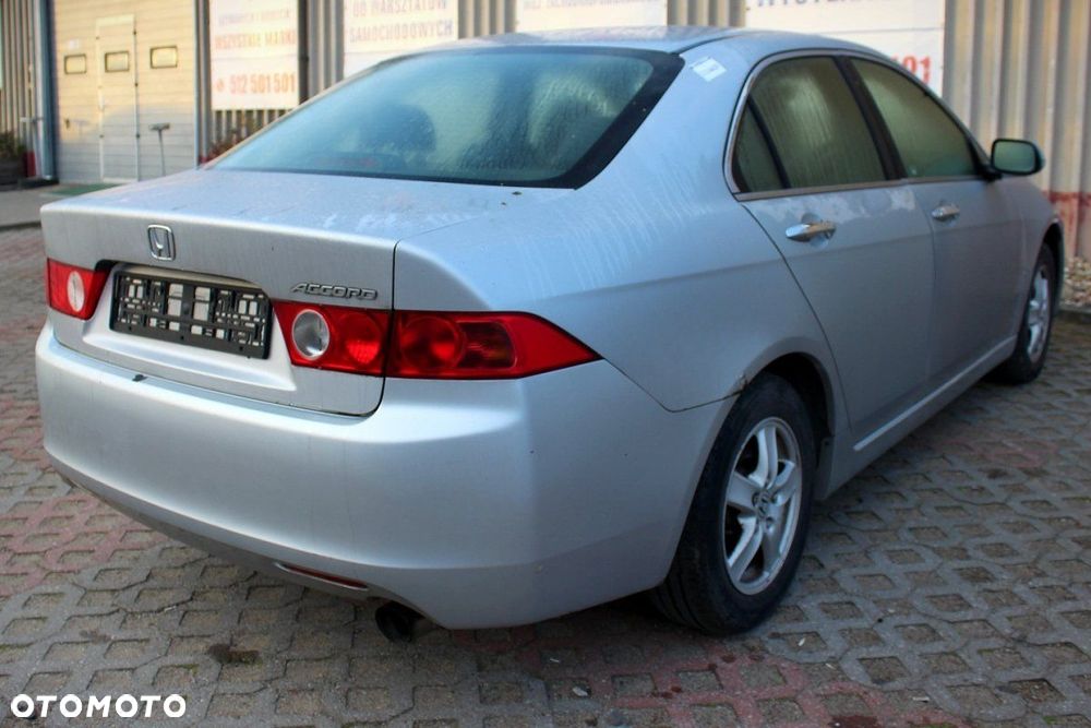 Honda Accord VII 2005 2.0i K20A6 Sedan (MASKA, ZDERZAK, LAMPA, BŁOTNIK, DRZWI, SZYBA, FOTEL) - 5