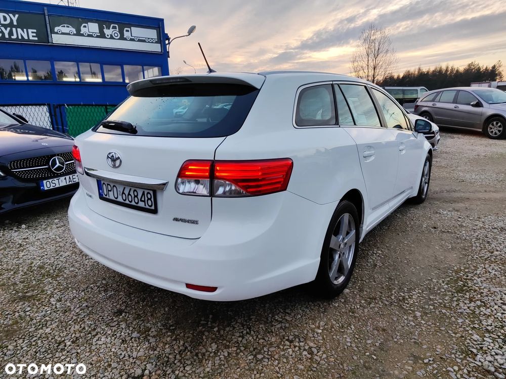 Toyota Avensis 2.2 D-4D Business Edition - 7