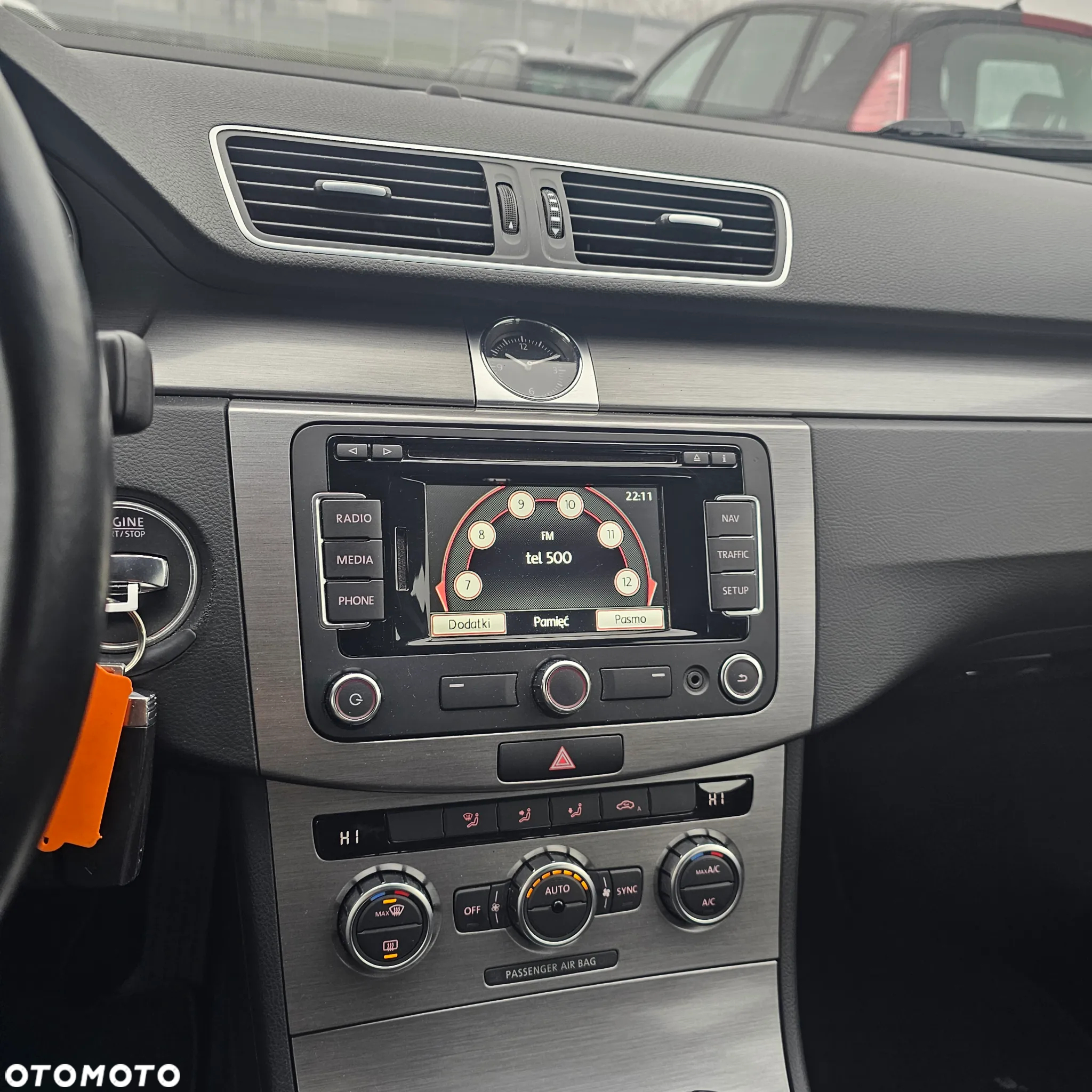 Volkswagen Passat - 13