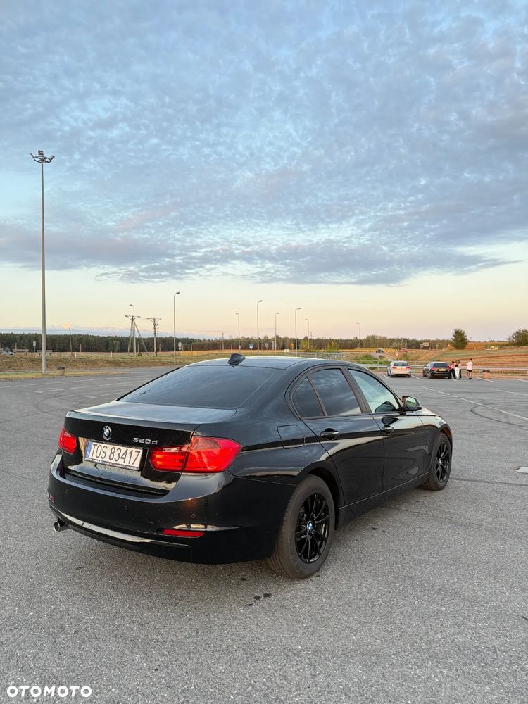 BMW Seria 3 320d - 6