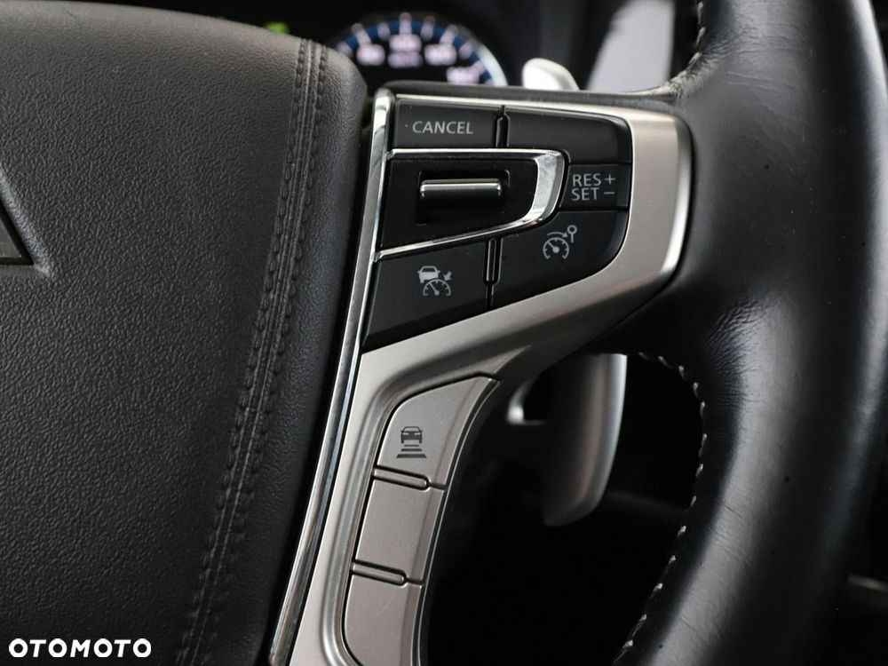 Mitsubishi Outlander Intense + - 31