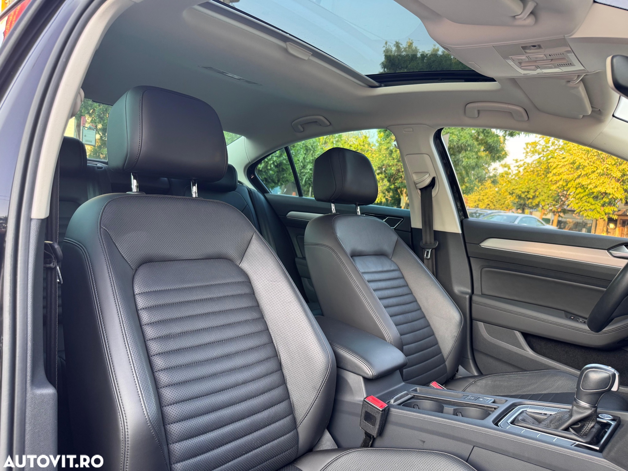 Volkswagen Passat Variant 2.0 TDI DSG Highline - 22