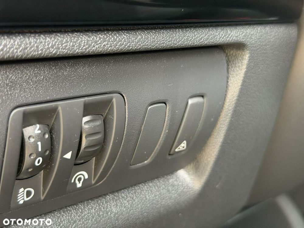 Renault Clio - 17