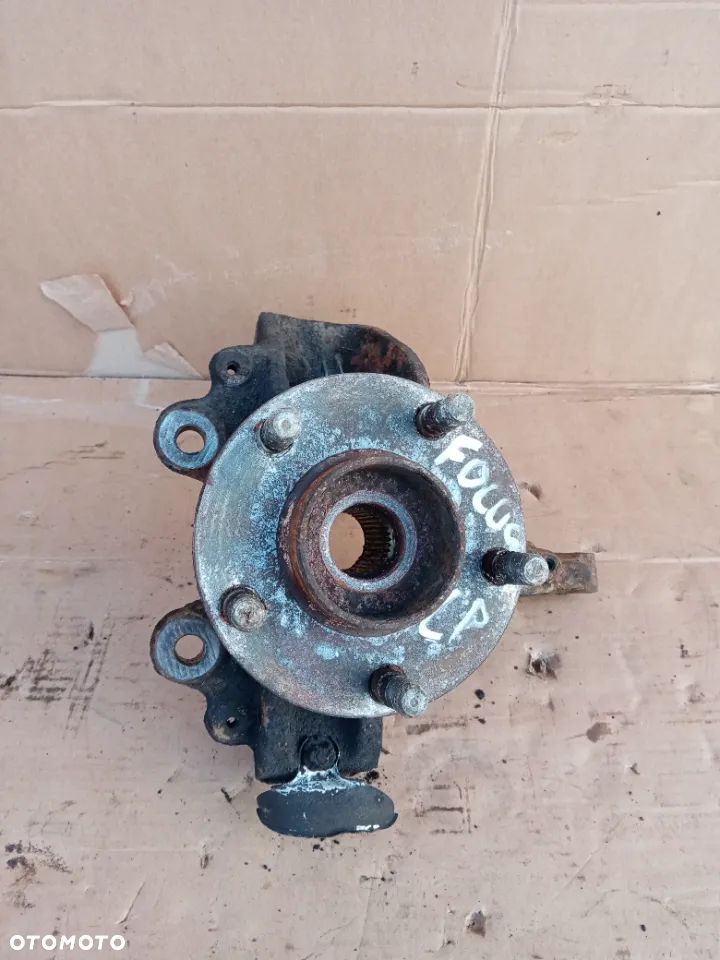 Zwrotnica piasta lewy przód Ford Focus MK2 1.8 16V - 1