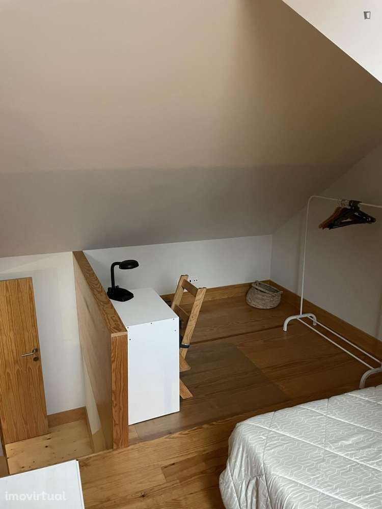 Quarto - localizado em Vila nova de gaia - Grande imagem: 2/23