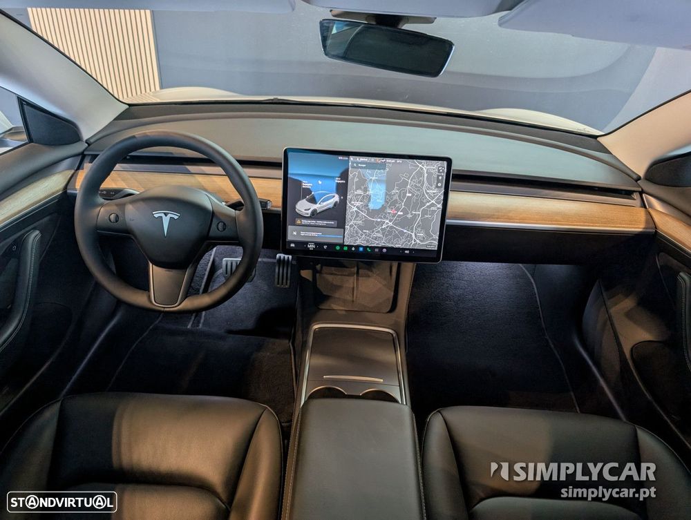 Tesla Model 3 - 10