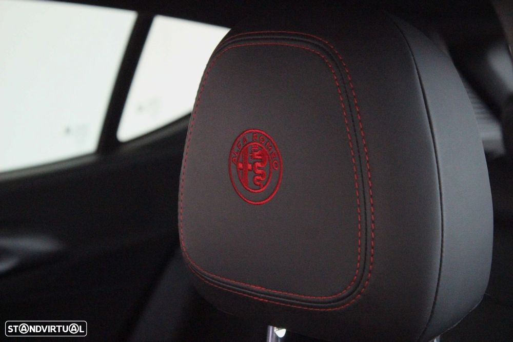 Alfa Romeo Tonale 1.3 Plug-In Hybrid Veloce e-AWD - 25