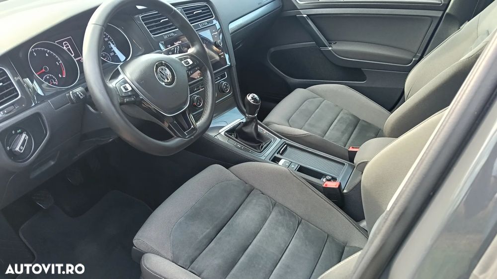 Volkswagen Golf 1.6 TDI Highline - 8