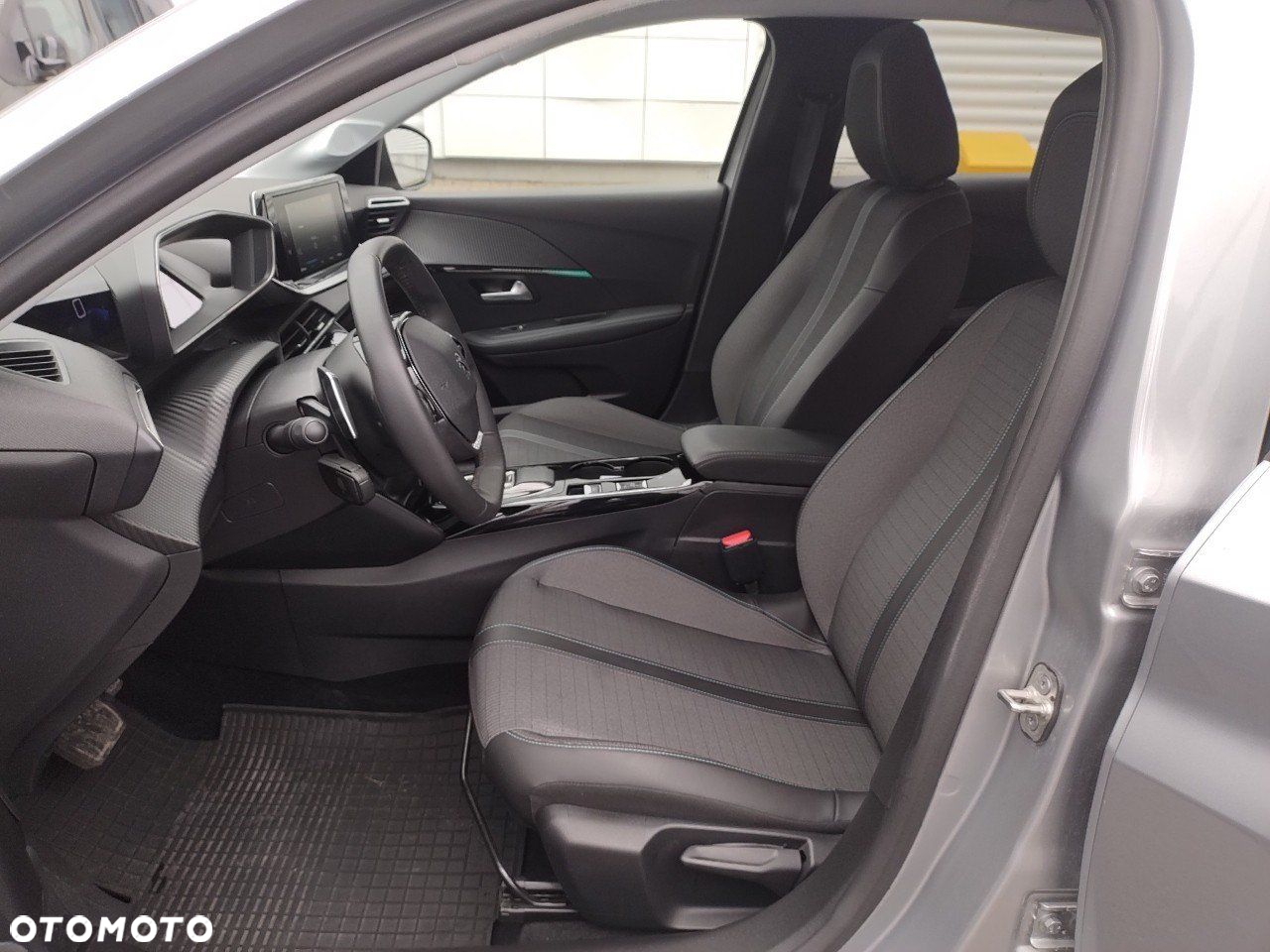 Peugeot 208 1.2 PureTech Allure Pack S&S EAT8 - 9