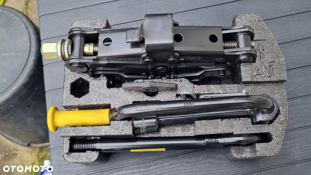 Renault Megane 1.6 - 20