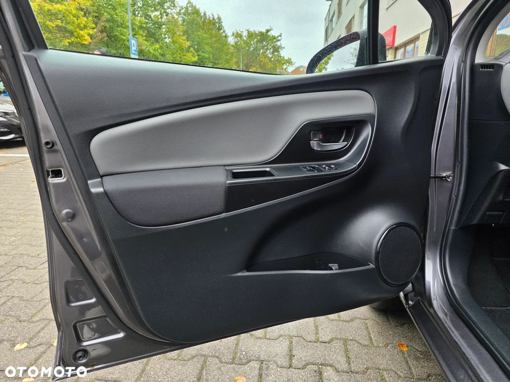Toyota Yaris 1.33 Selection Platinum - 14