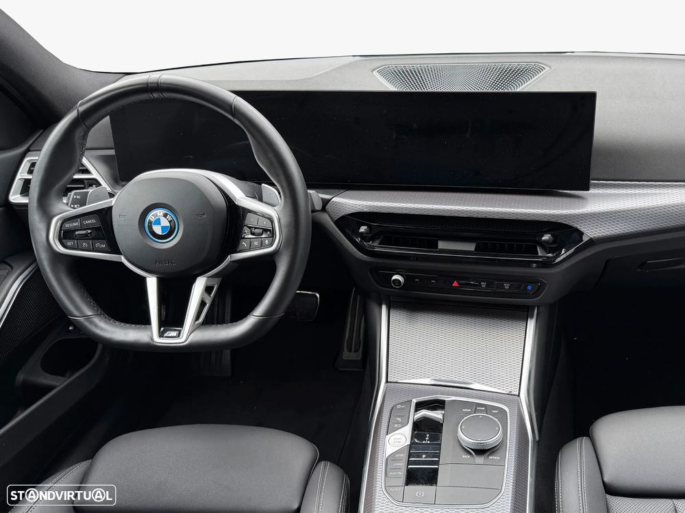 BMW 330 e Pack Desportivo M Auto - 8