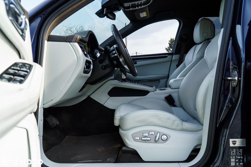Porsche Macan Standard - 13