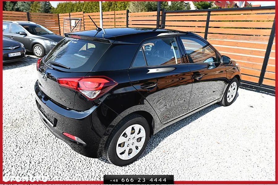 Hyundai i20 1.2 Pure - 13