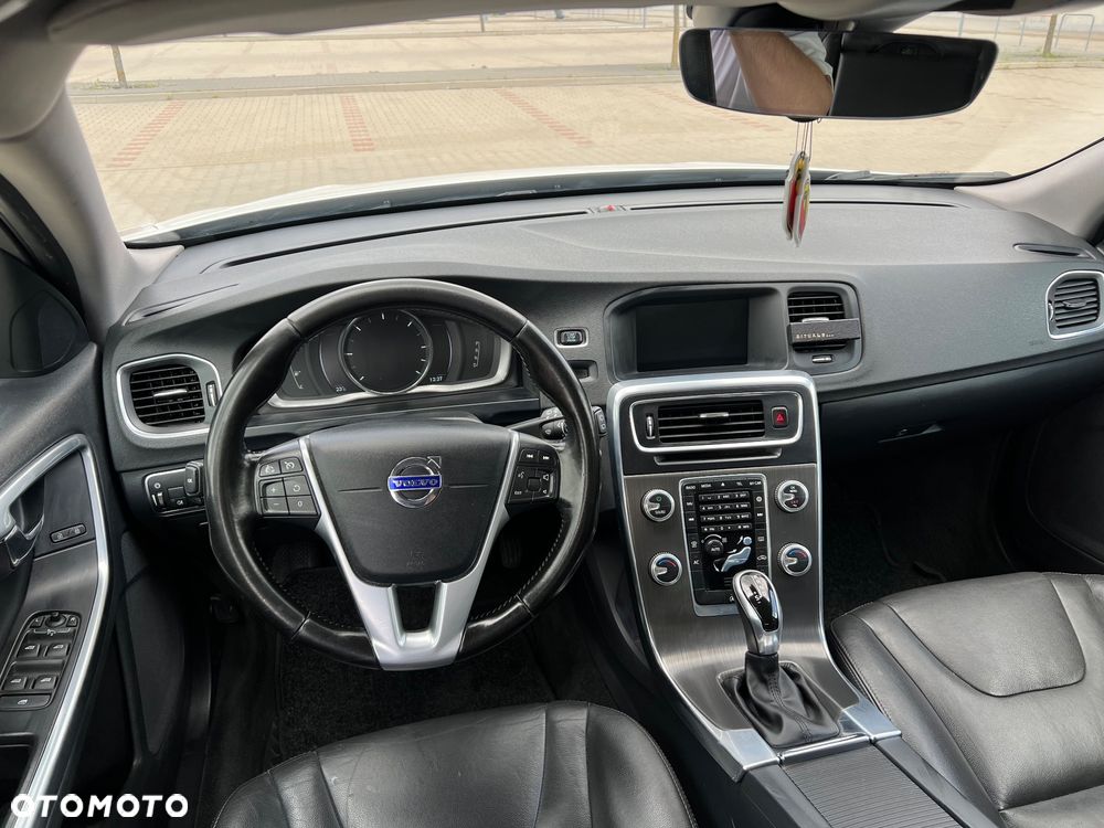 Volvo V60 Cross Country D4 AWD Summum - 38