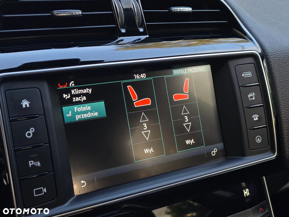 Jaguar XE 2.0 D Prestige - 12