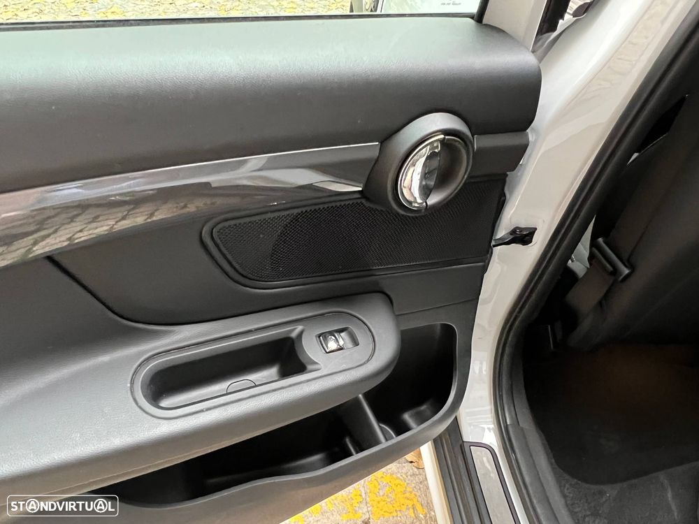 MINI Countryman Cooper SE ALL4 Auto - 22