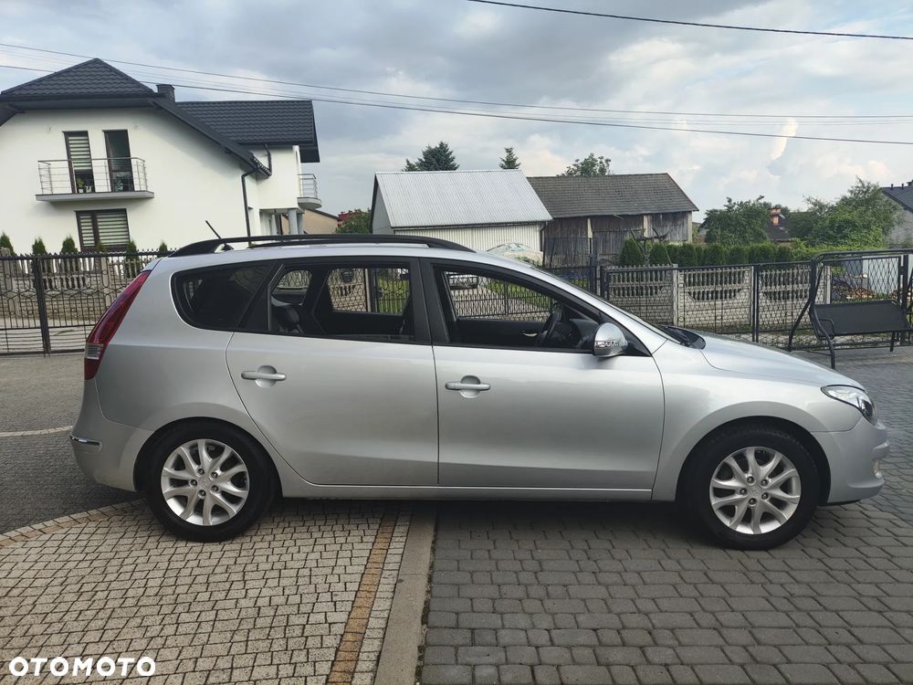Hyundai i30 i30cw 2.0 Style - 7