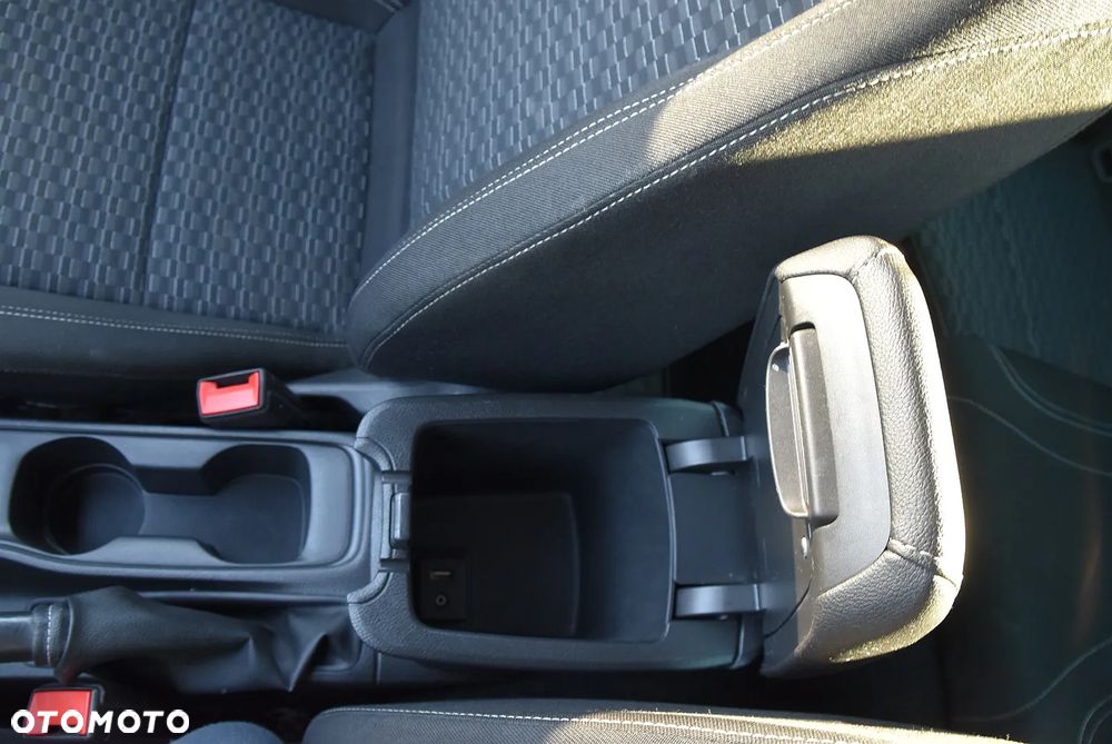 Opel Astra 1.4 Turbo Edition - 37