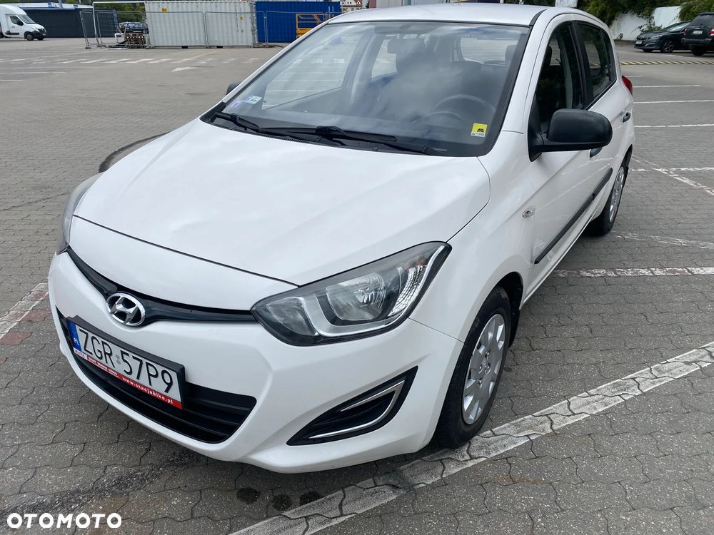 Hyundai I20 2012 photo 2