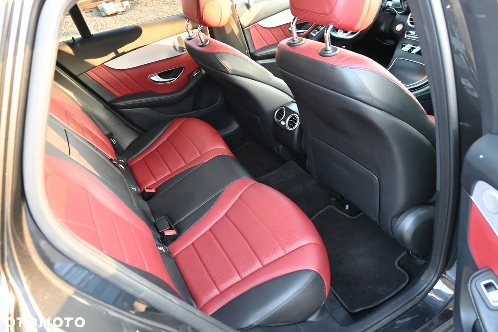 Mercedes-Benz GLC - 26