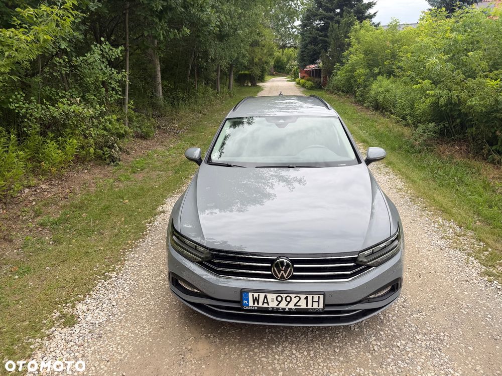 Volkswagen Passat - 15